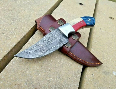 Personalized 8" Damascus Hunting Knife with American Flag Handle - Perfect Gift for Groomsmen and Anniversaries - Korvel