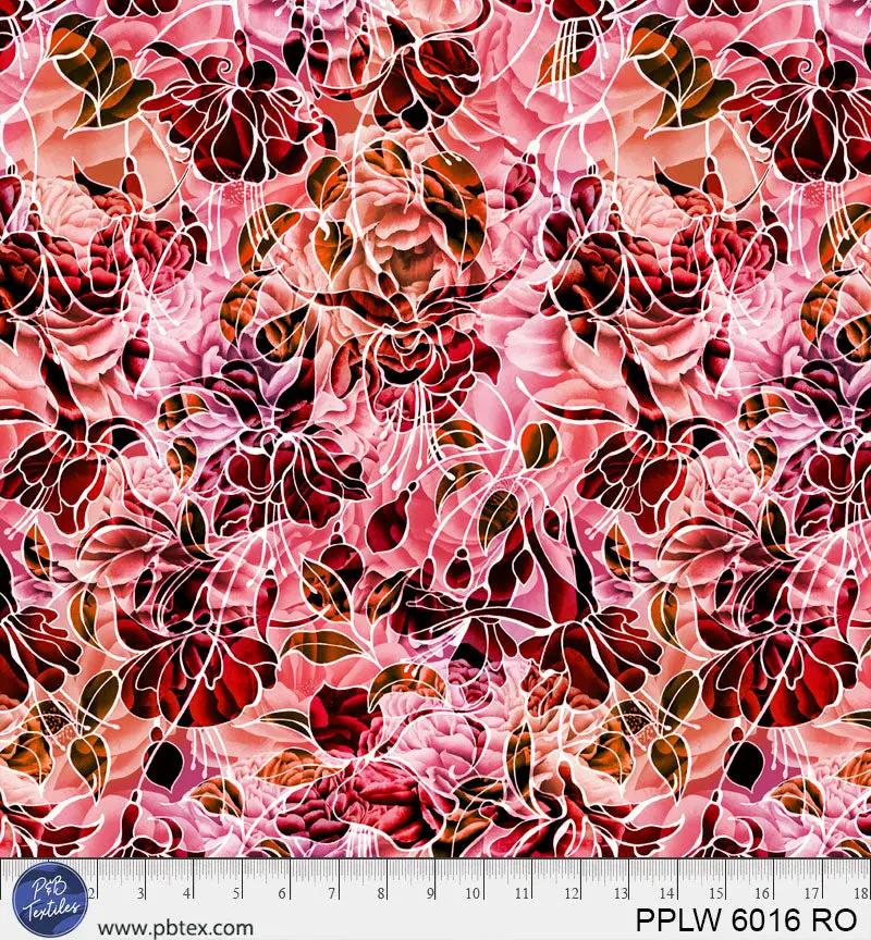 Tissu large en coton à fleurs roses et rouges Petal Play de 108"