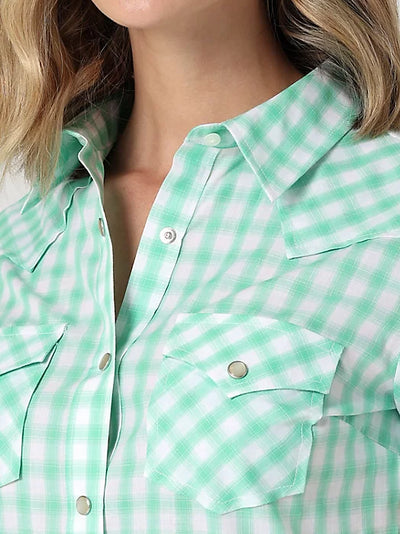 Stylish Green Plaid Button-Up Shirt for Women | Wrangler - Korvel
