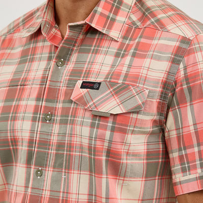 Wrangler Men's Coral Plaid Short Sleeve Shirt - Korvel