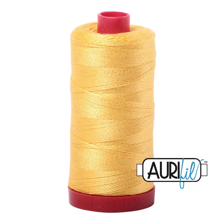 1135 Amarillo Pálido Aurifil Algodón 12 WT Carrete Grande