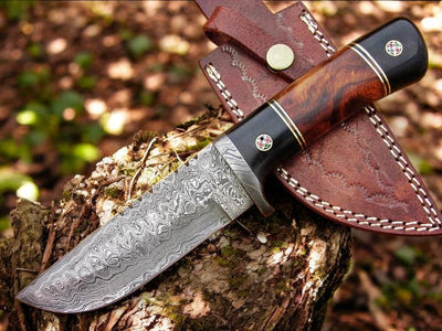 Premium Damascus Steel Hunting Knife with Buffalo Horn Handle - Korvel
