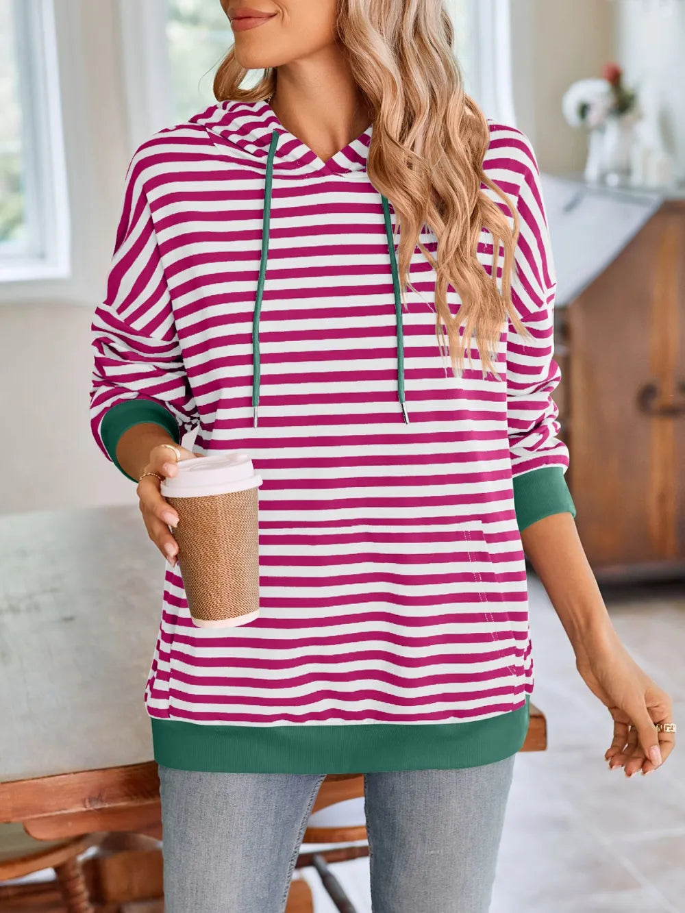 Sudadera con capucha a rayas suelta y casual