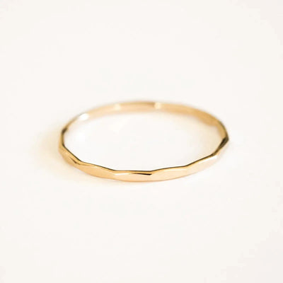 Bague Empilable Texturée en Or 14 Carats Rempli