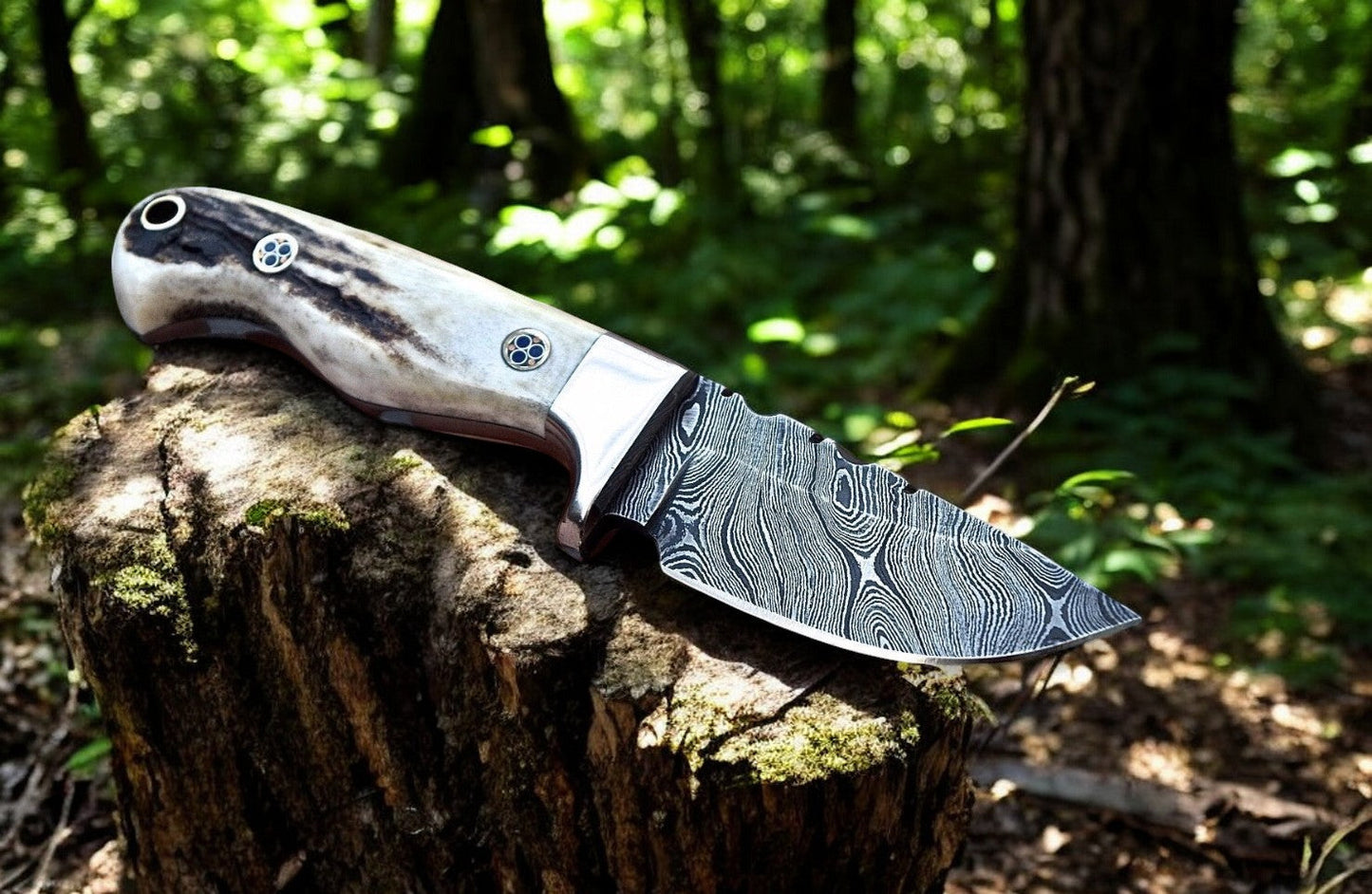 Premium Handcrafted Damascus Steel Hunting Knife with Antler Handle - Korvel