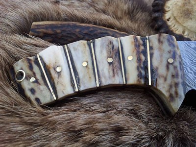 Premium Handmade Damascus Gut Hook Knife for Outdoor Enthusiasts - Korvel
