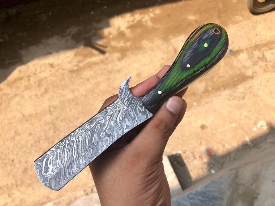 Exquisite Full Tang Damascus Steel Straight Razor with Luxurious Pakka Wood Handle - Leather Case Included - Exclusive to KBS Knives Store - Korvel