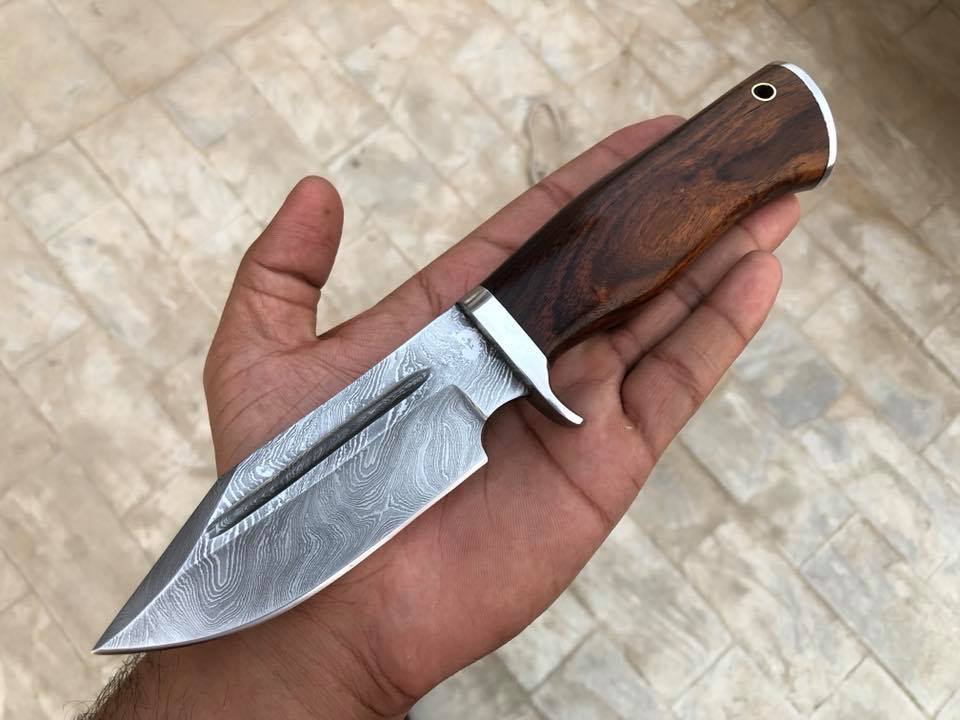 Artisan Crafted Damascus Steel Hunting and Skinning Knife - Korvel