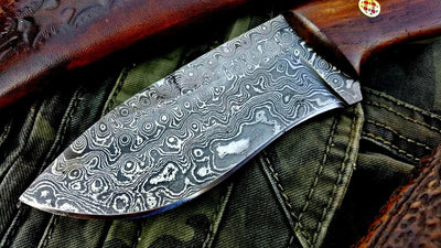 Premium Custom Damascus Steel Skinning Knife for Outdoor Enthusiasts - Korvel