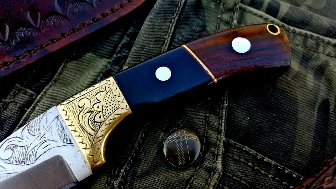 Premium Custom D2 Tool Steel Guthook Skinner Knife - Korvel
