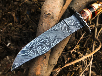 Premium Custom Damascus Steel Hunting and Skinning Knife - Korvel
