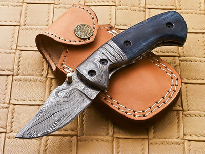 Exquisite Handcrafted Damascus Steel Folding Knife - Korvel