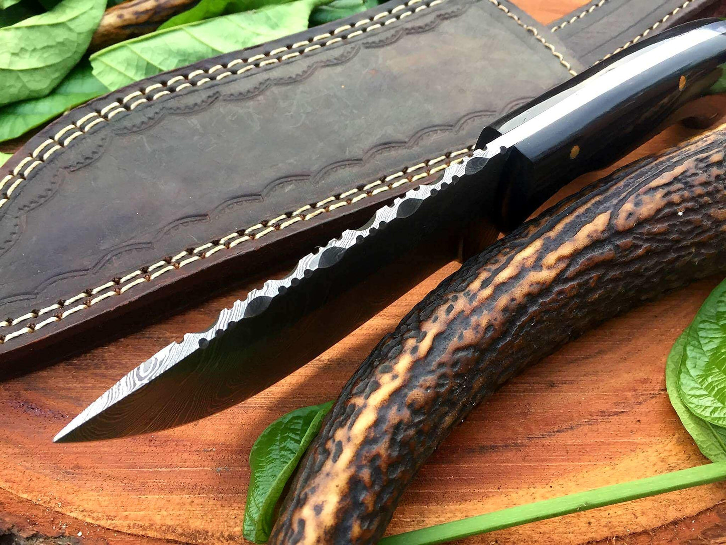 Premium Handmade Damascus Steel Hunting and Skinning Knife - Korvel