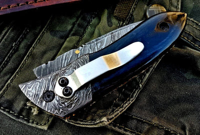 Exquisite Custom Damascus Steel Folding Knife with Pocket Clip - Korvel