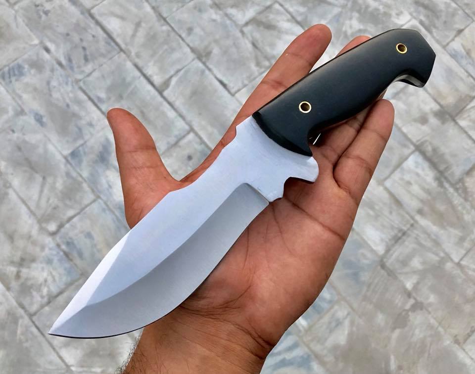Premium Full Tang Custom D2 Steel Hunting and Camping Knife - Korvel