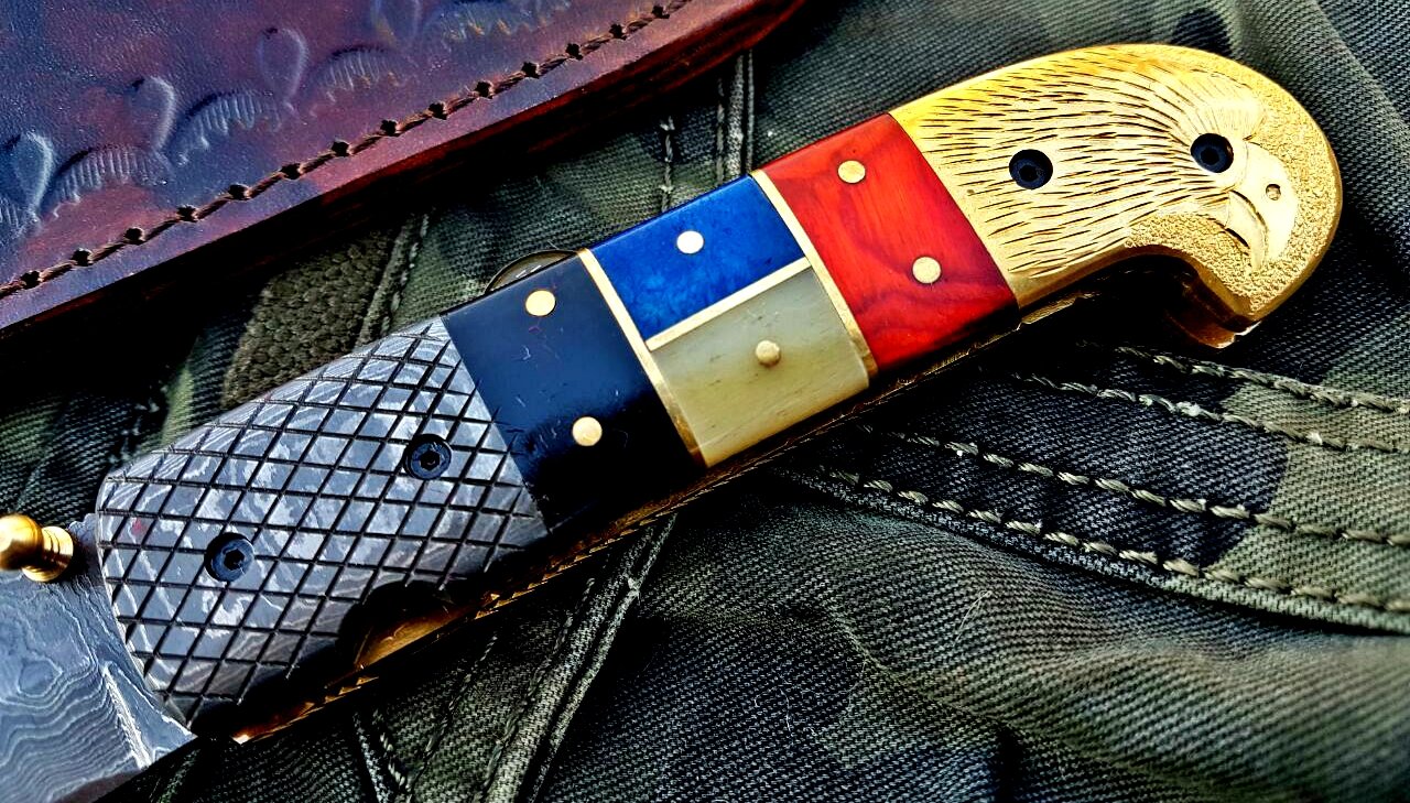 Artisan Crafted Damascus Steel Folding Knife - Korvel