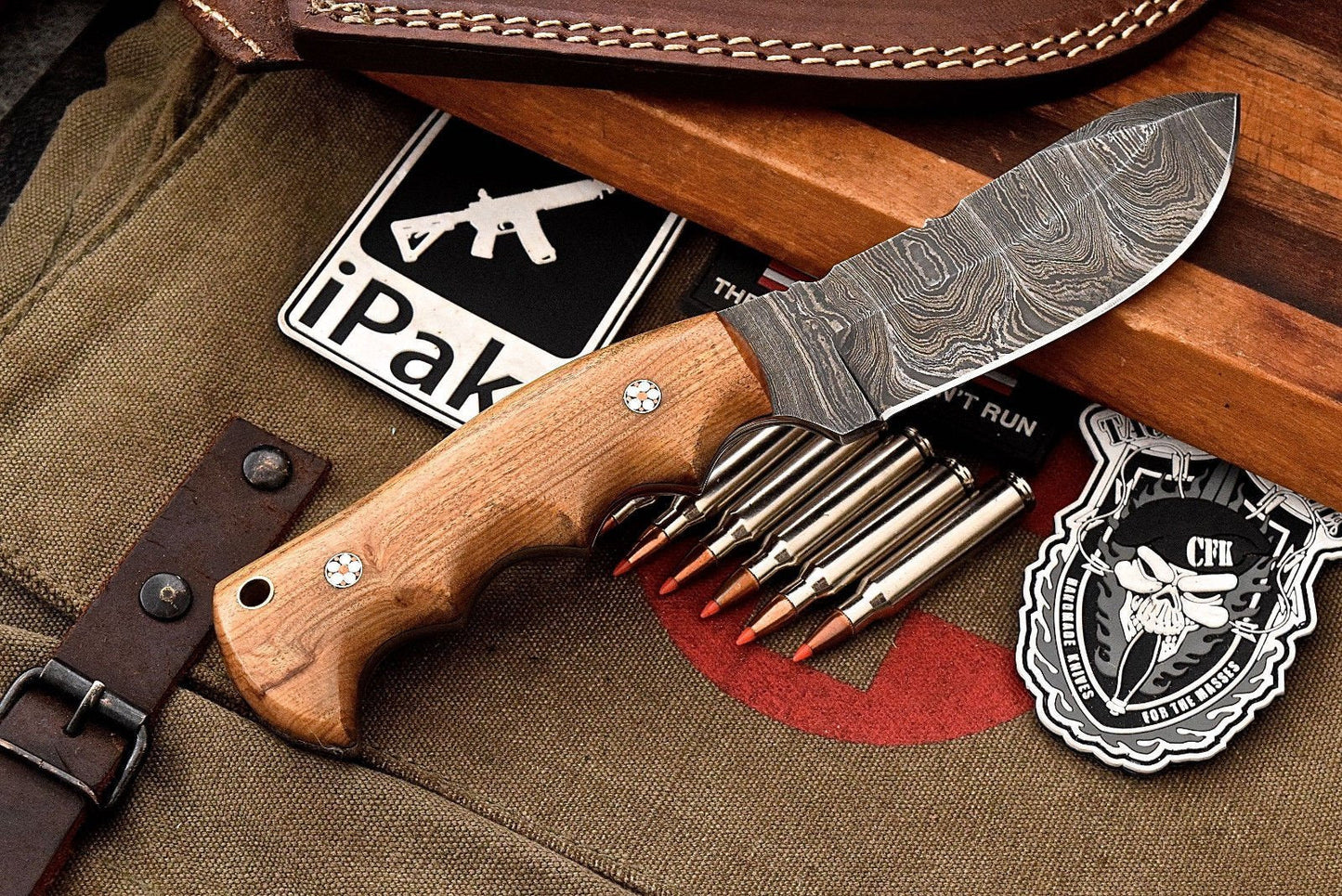 Artisan Damascus Olive Wood Hunting Skinner Knife - EDC Essential - Korvel