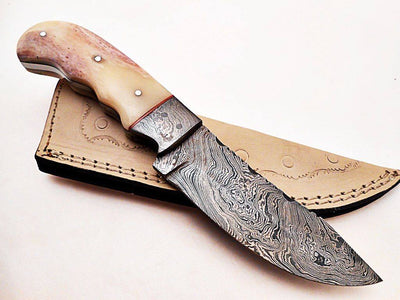 Premium Custom Damascus Steel Hunting Knife with Leather Sheath - Korvel