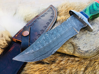 Artisan Crafted Damascus Steel Hunting Knife for Outdoor Adventures - Korvel