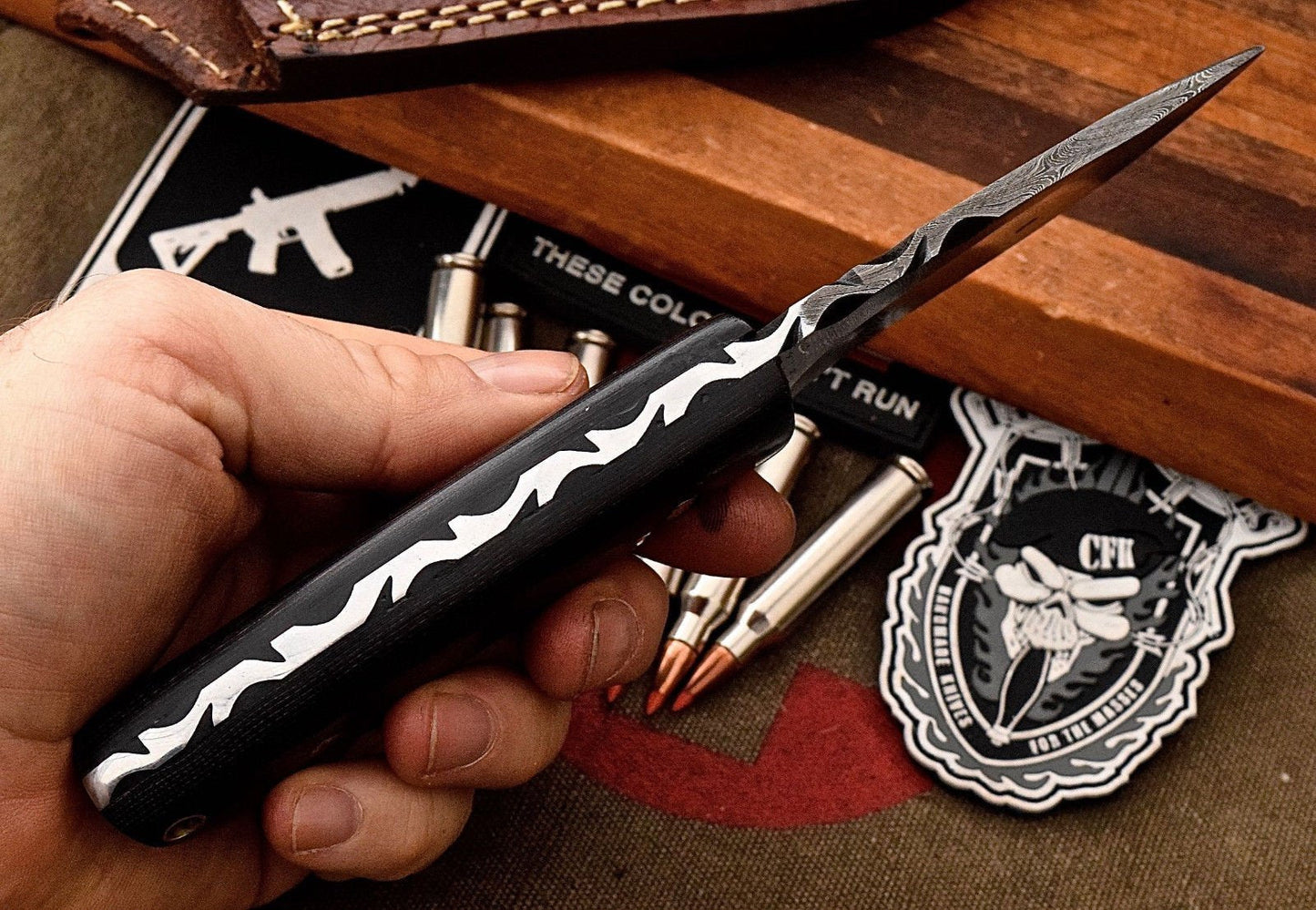 Premium Custom Damascus Steel Hunting and Camping Knife - Korvel