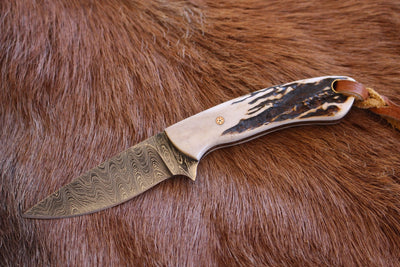 Artisan Crafted Damascus Steel EDC Knife with Elk Horn Handle - Korvel