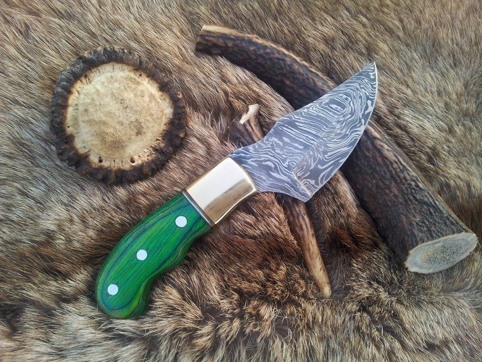 Elite Damascus Steel Deer Skinning Knife – 7-Inch Drop Point Blade with Luxurious Pakka Wood Handle - Korvel