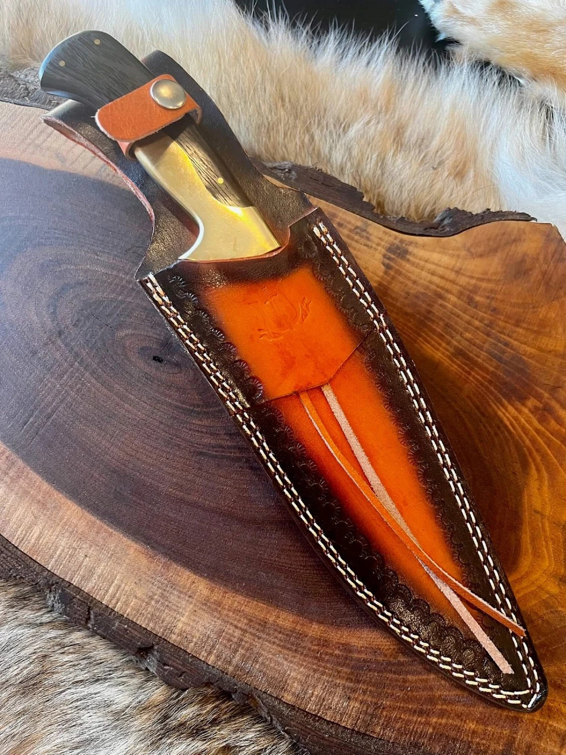 Premium Custom Damascus Steel Bowie Knife with Wenge Wood Handle and Brass Accents - Korvel
