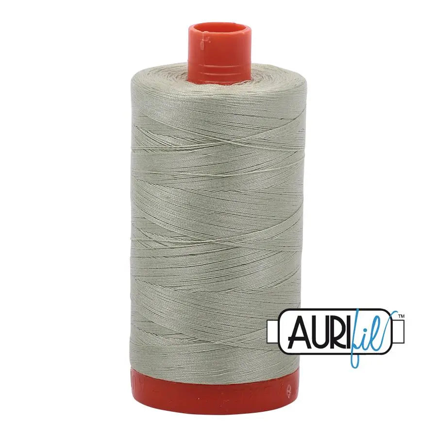 Bobine large Aurifil en coton 50wt 2908 Spearmint