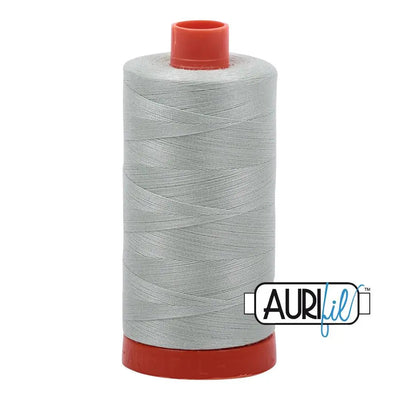 Bobine large en coton Aurifil 50wt 2912 Platine