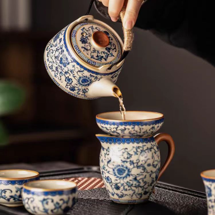 Elegante juego de té Kung Fu de cerámica Ru en azul y blanco
