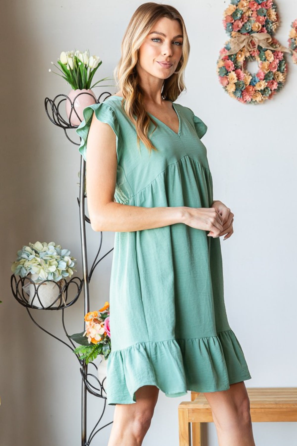 Elegant Short Sleeve V Neck Ruffled Hem Dress