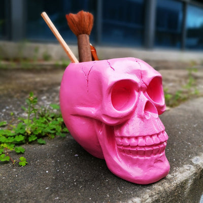 Soporte para bolígrafos con diseño de calavera negra