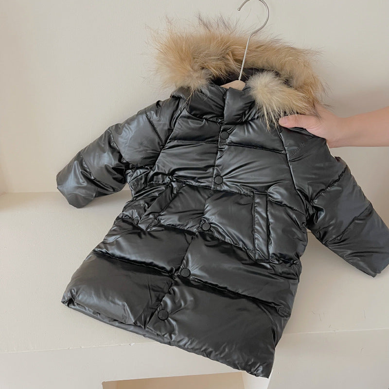 Chaqueta de plumas de longitud media para niños con cuello de piel