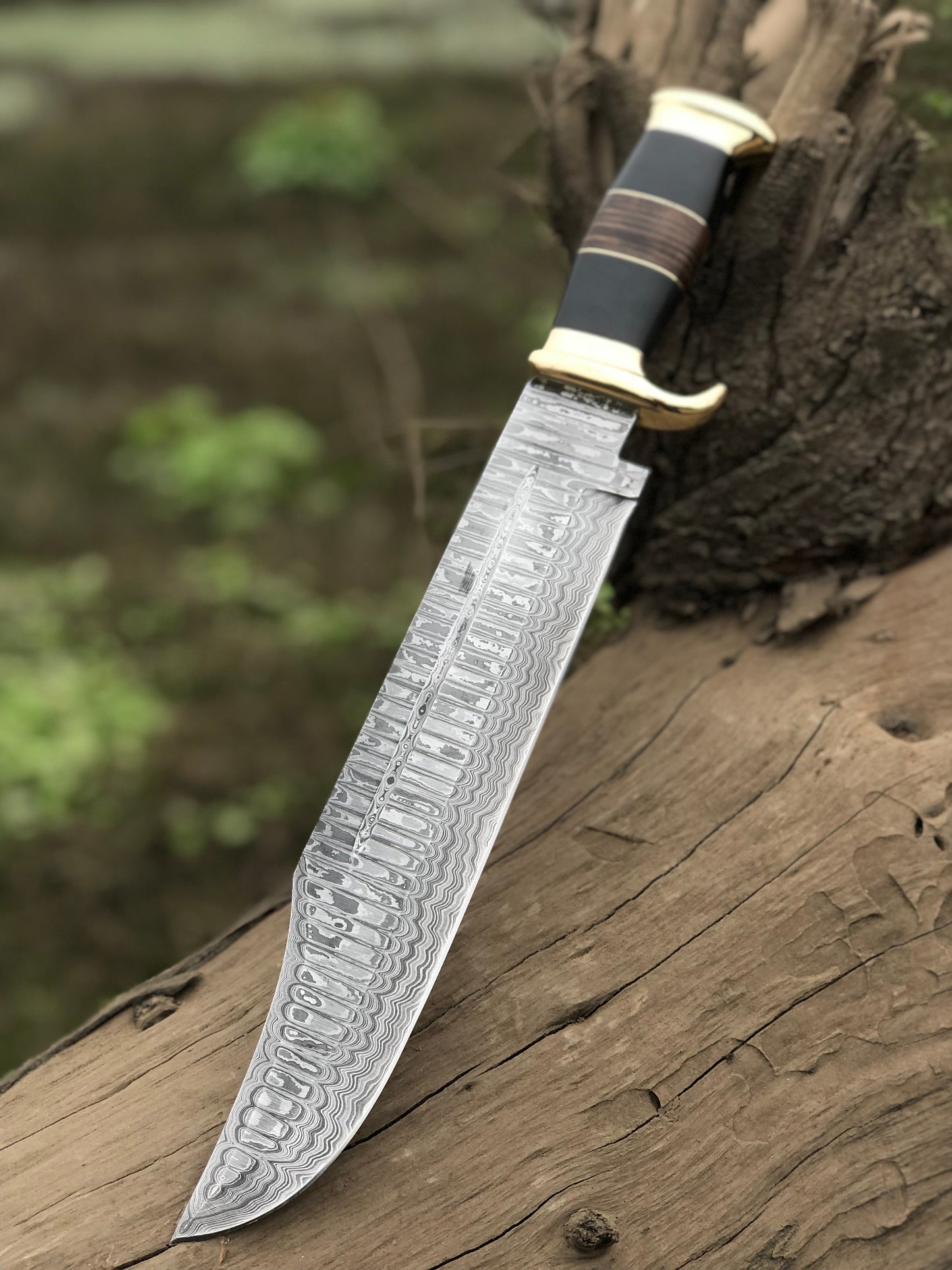 Legendary Crocodile Dundee Knife – 16” Handcrafted Damascus Steel Blade with Buffalo Horn or Leather Grip & Brass Guard + Leather Sheath - Korvel