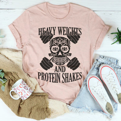 Camiseta de pesas pesadas y batidos de proteínas