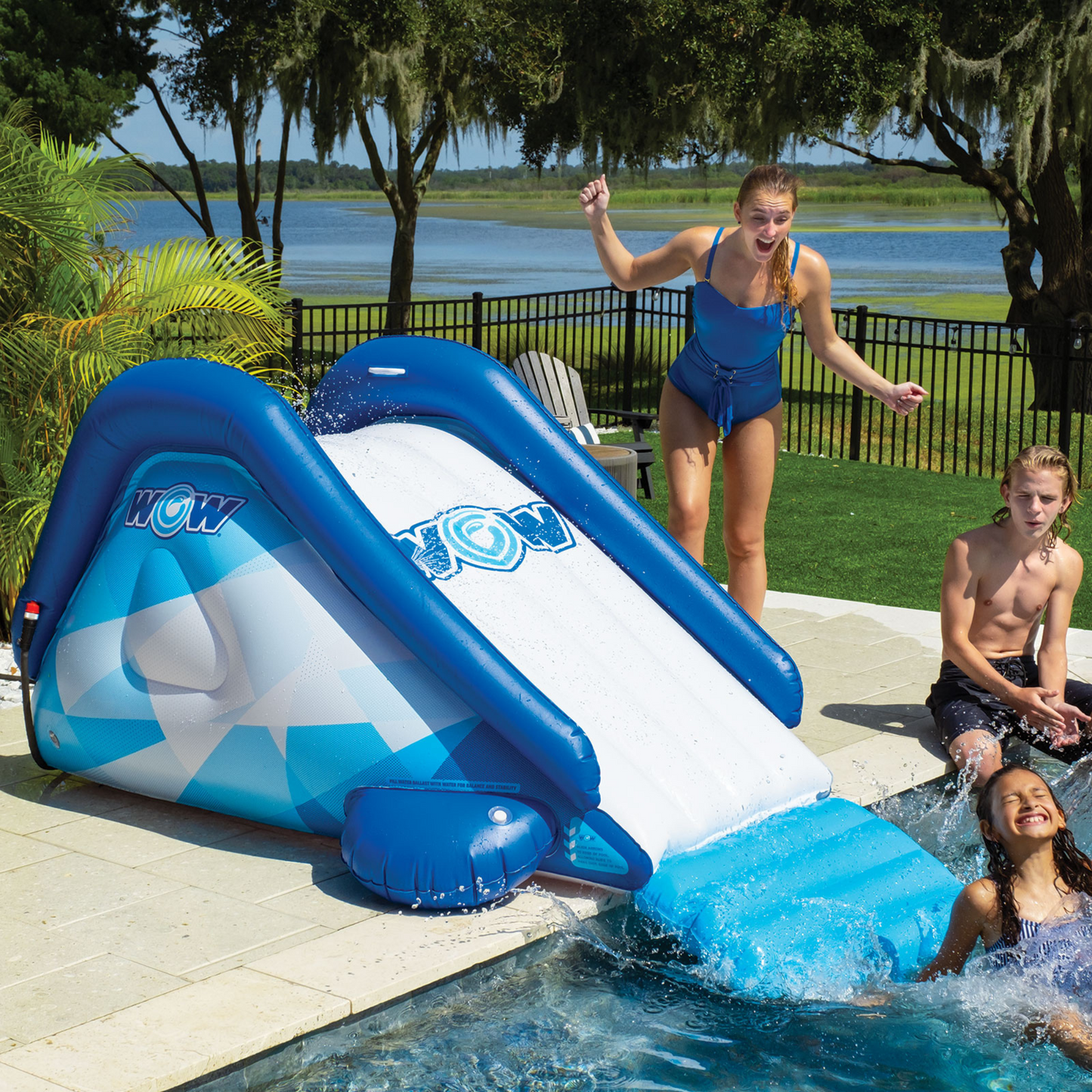 Toboggan de piscine gonflable WOW Sports