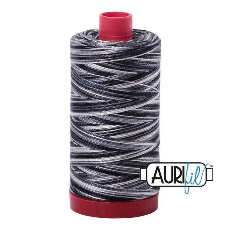 Bobina Grande de Algodón Aurifil 12 WT - Grafito 4665