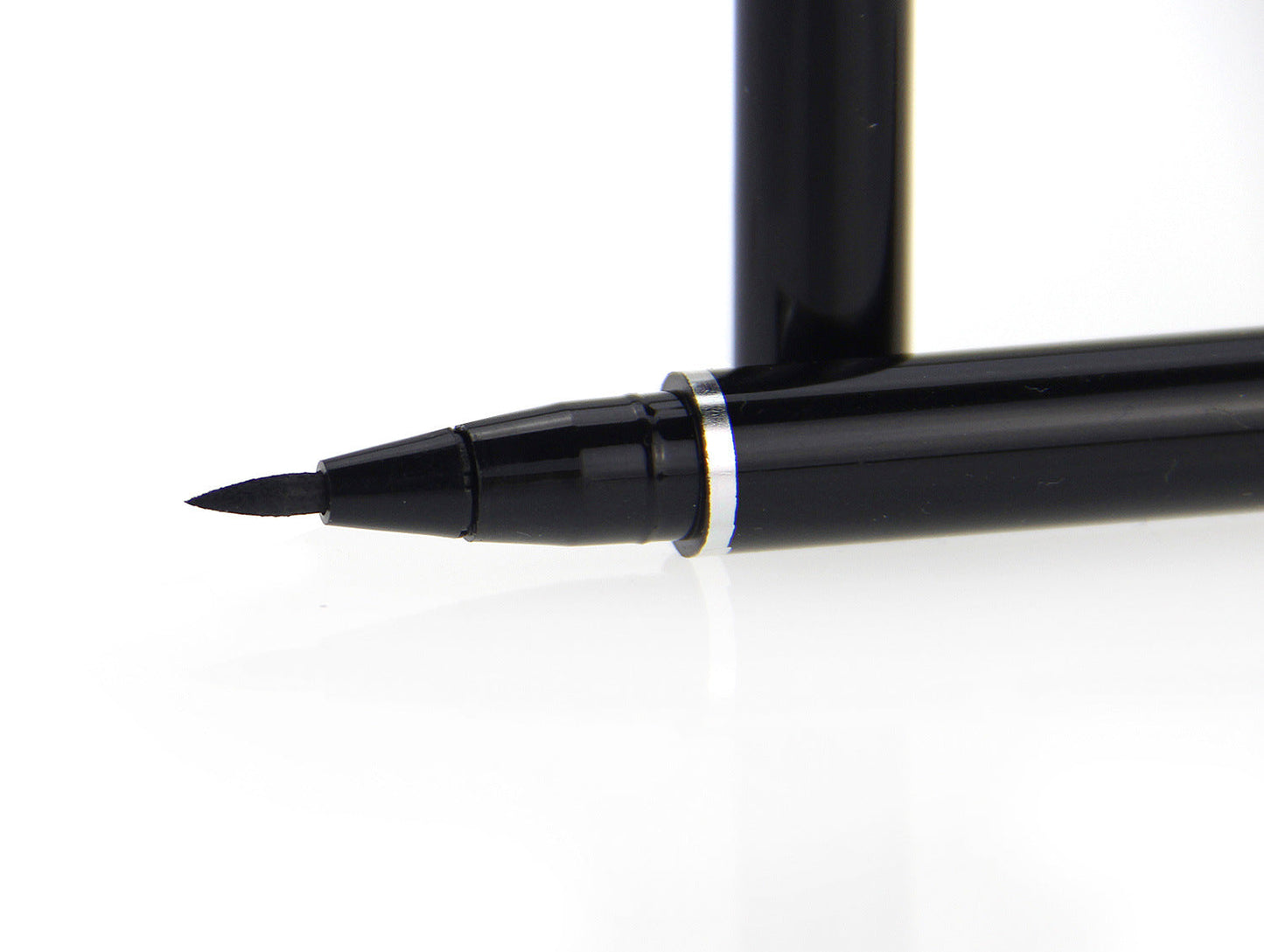 Magical Halo Black Eyeliner - Waterproof & Quick-Drying