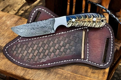 Pine Grit Rancher’s Knife – Premium Damascus Steel with Unique Pine-Cone Resin Handle & Leather Sheath - Korvel