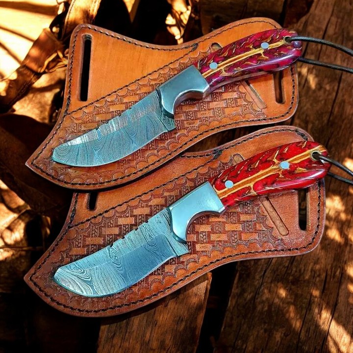 8" Premium Damascus Ranch Knife with Unique Epoxy Pine Cone Handle - Korvel