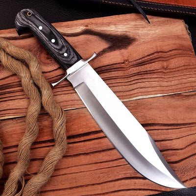 Premium Hunting Bowie Knife: D2 Steel Blade, Exotic Wood Grip, Leather Sheath - Korvel