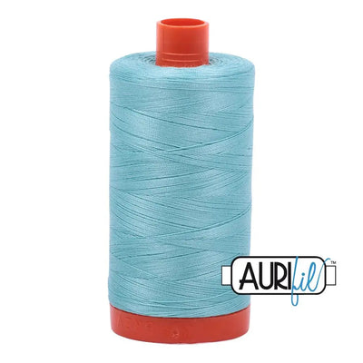 Bobine large Aurifil en coton 50wt turquoise clair 5006