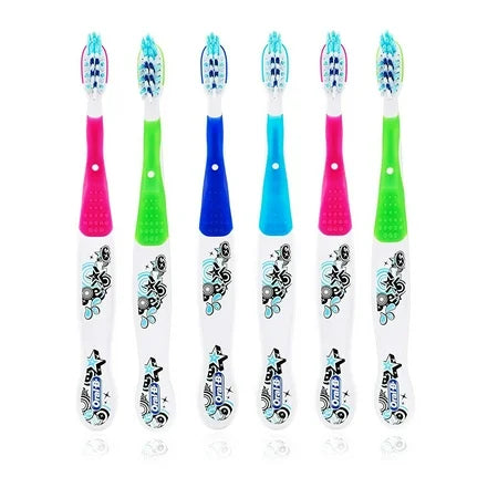 Cepillo de dientes manual Oral-B CrossAction de cerdas suaves para mayores de 6 años, azul/negro
