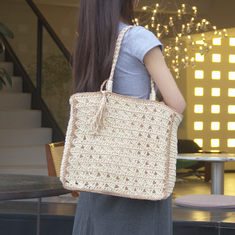 Handmade Grass Woven Shoulder Bag with Tassel