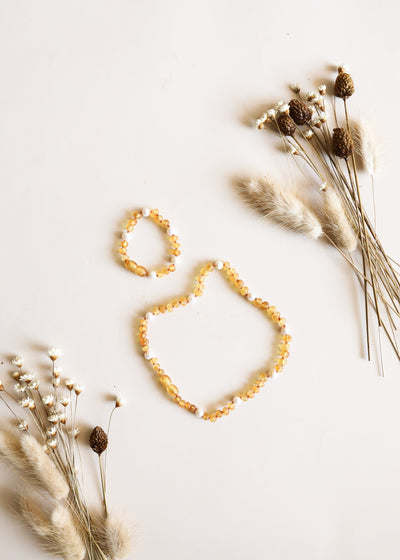 Conjunto de Collar Halo de Ámbar Báltico y Perlas de Miel Cruda
