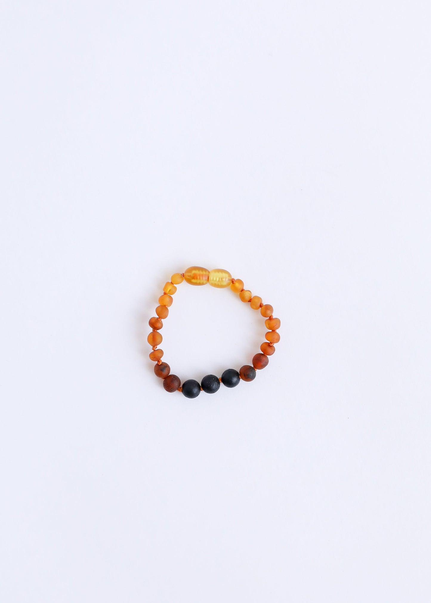 Tobillera o pulsera de ámbar báltico ombre crudo y lava