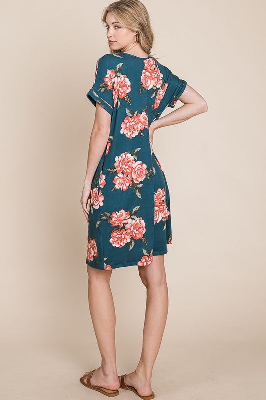 Vestido corto de camiseta con cuello redondo floral y bolsillos para mujeres