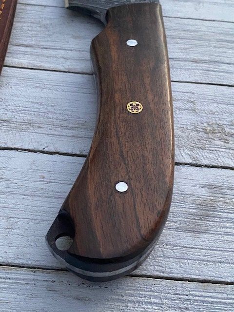 Rogue Cleaver - Exquisite Handmade Damascus Steel 12-Inch Cleaver with Elegant Rosewood Handle - Korvel