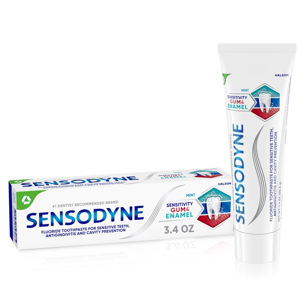 Pasta de dientes Sensodyne para encías y esmalte con sabor a menta 3.4 oz