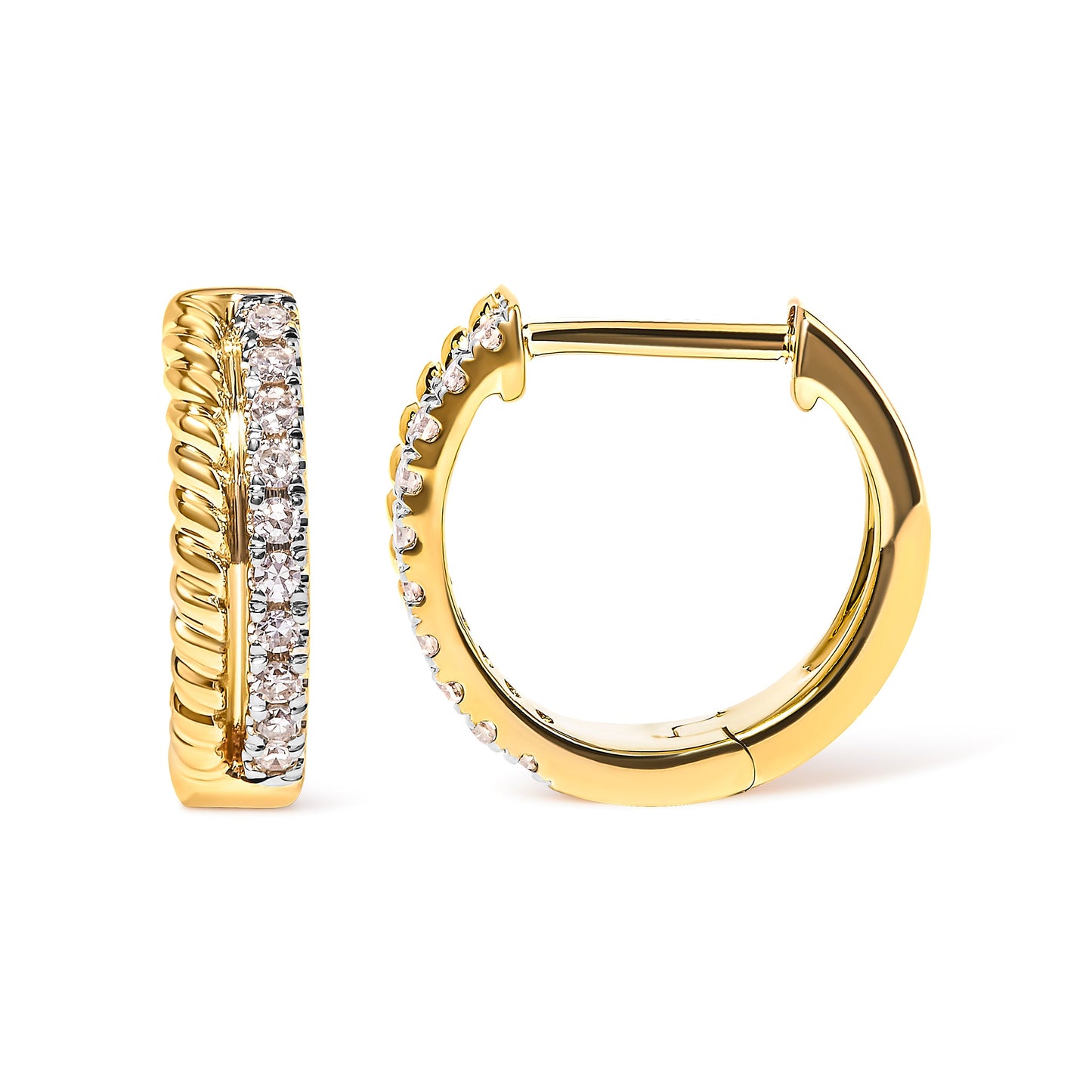 Pendientes de aro huggy de diamante con torsión de cuerda de oro amarillo de 10 quilates